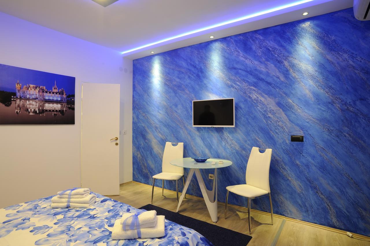 Apartment Rinaldi Lux Belgrado Exterior foto