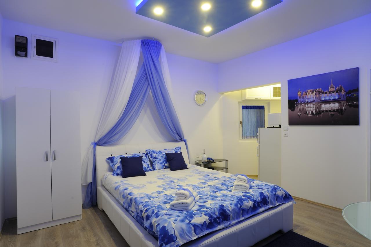 Apartment Rinaldi Lux Belgrado Exterior foto